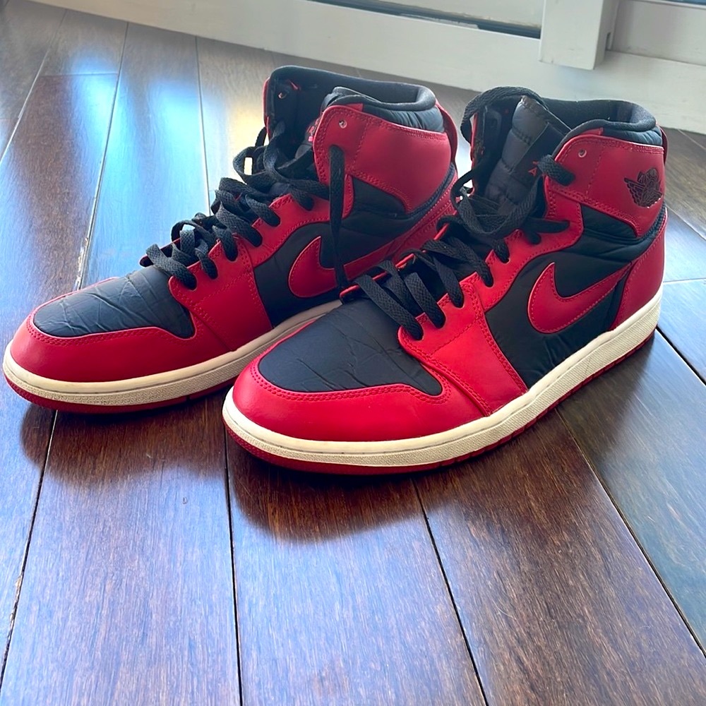 Good as new! Worn 4 times Nike Air Jordans size 12